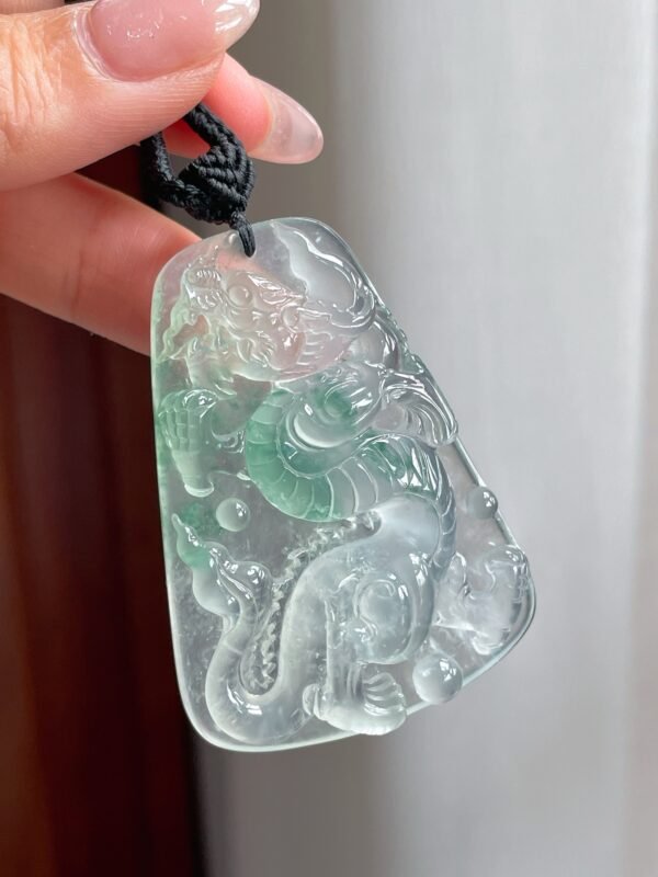 冰玻种飘花龙牌挂件 - 图片 4